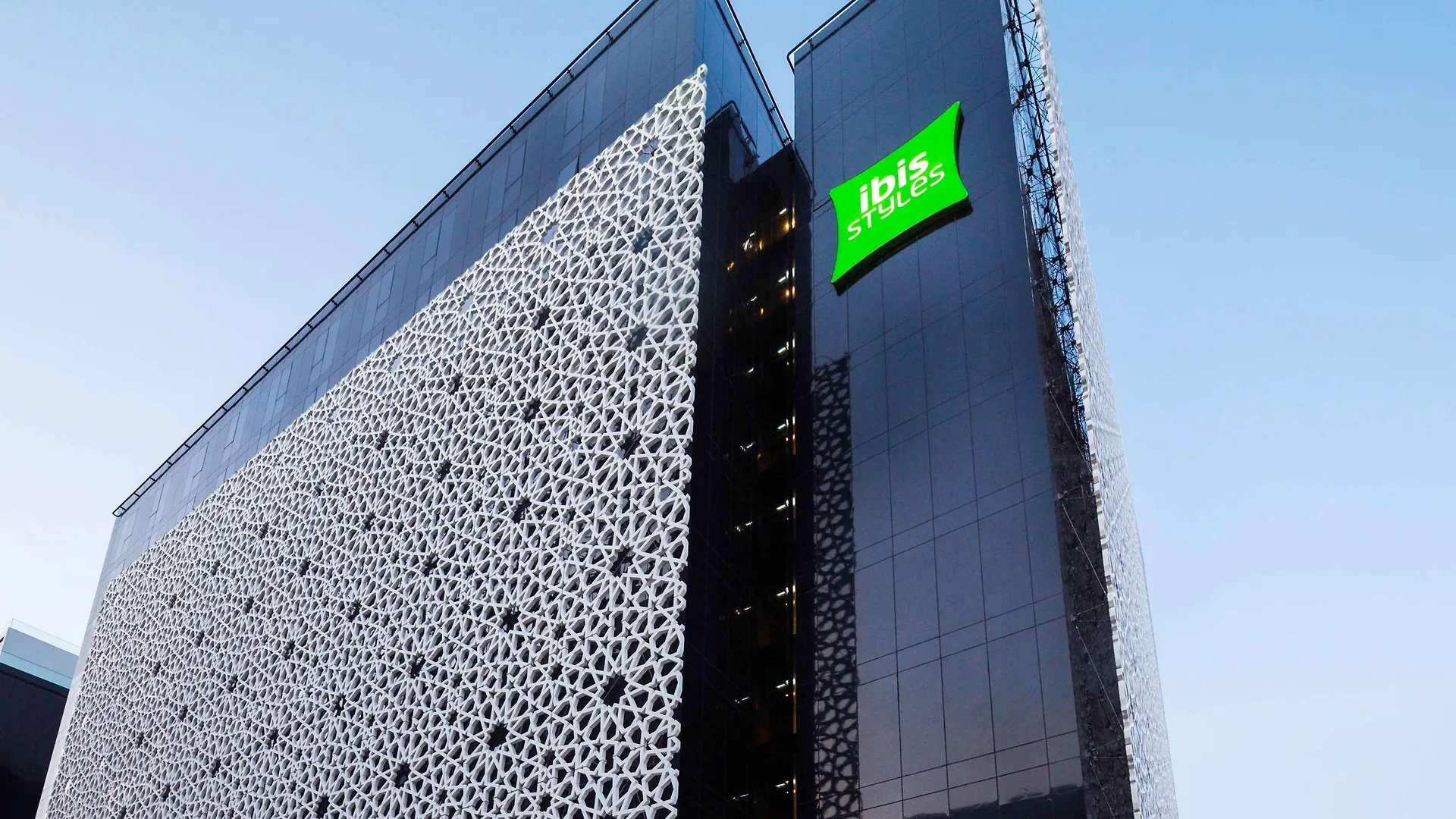 Ibis Styles Dubai Airport Hotel 3*,